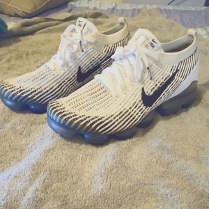 Nike Air VaporMax. men's size 10. White and Black.